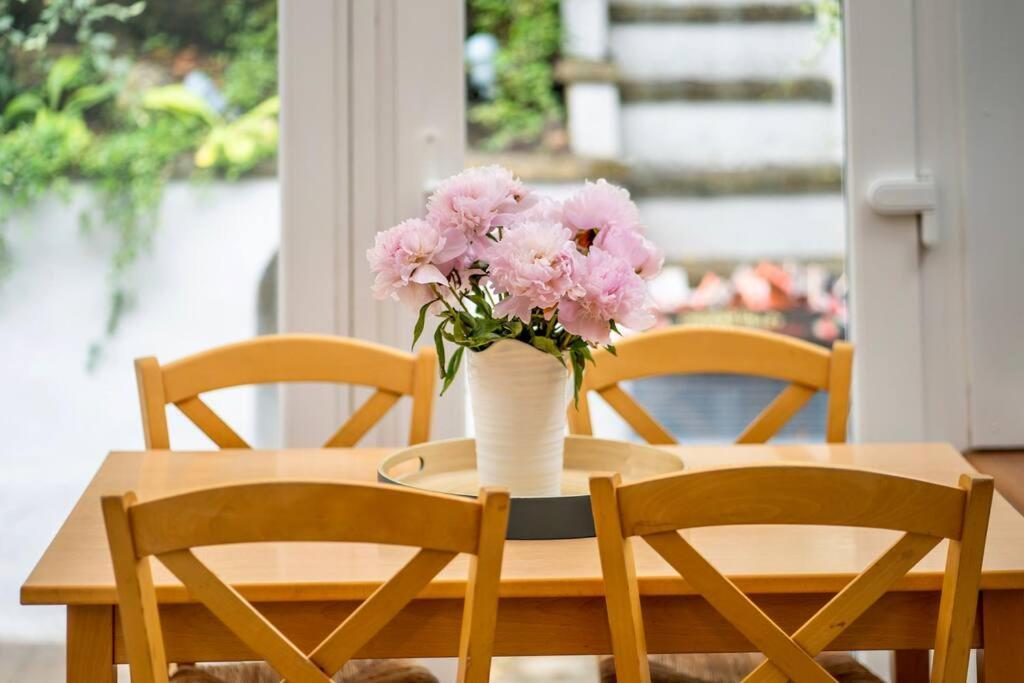 Stunning 4 Bedroom House In Central Bath Bagian luar foto
