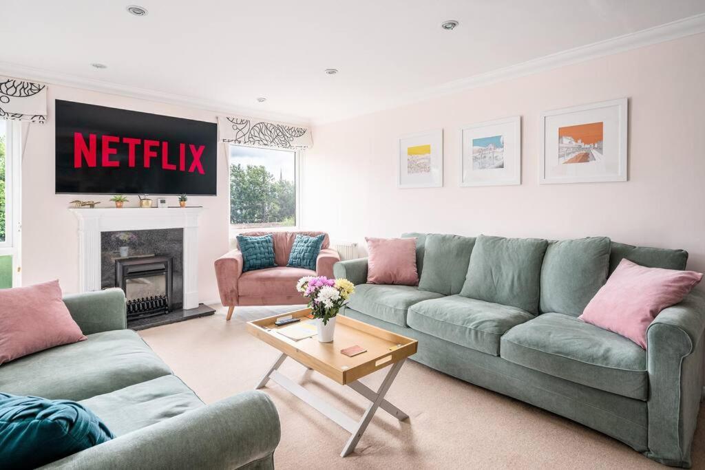 Stunning 4 Bedroom House In Central Bath Bagian luar foto